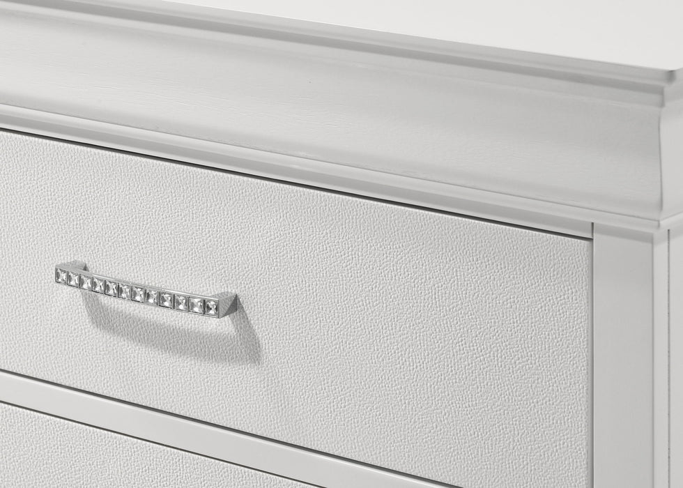 Amalia - Chest - White