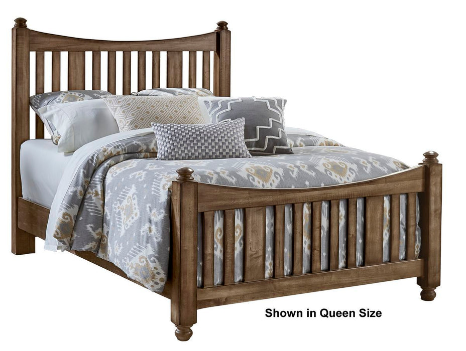 Maple Road - Queen Slat Poster Bed With Slat Poster Footboard - Maple Syrup