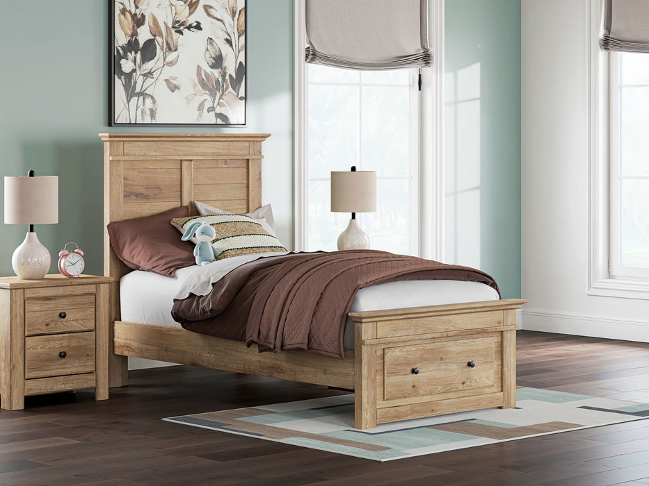 Makidern - Panel Storage Bed With Storage Footboard